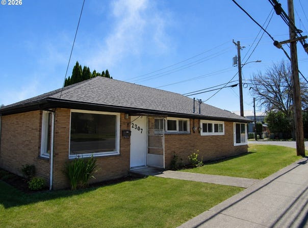 2307 SUNSET Dr, ForestGrove, OR 97116