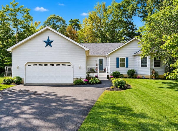 559 Motts Creek Road, Galloway, NJ 08205