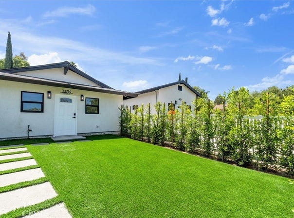22714 Schoolcraft, West Hills, CA 91307