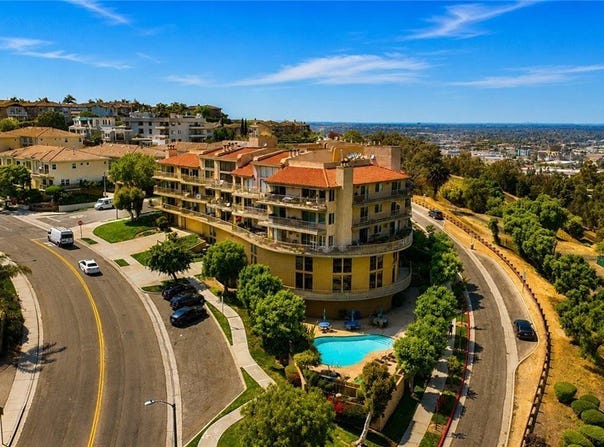 2700 E Panorama Drive, Signal Hill, CA 90755