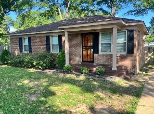 170 WILSON St, Collierville, TN 38017