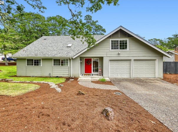 4007 BRAE BURN Dr, Eugene, OR 97405