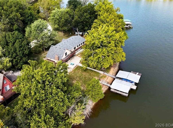 276 Paradise Acres Road, Edwards, MO 65326