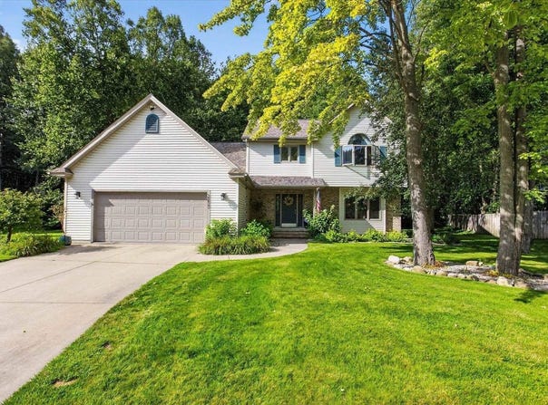 2617 Hearthstone Circle, Midland, MI 48642