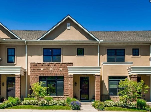 1961 Oak Street, Mendota Heights, MN 55118