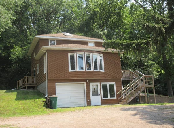 214 River St, Jackson, MN 56143