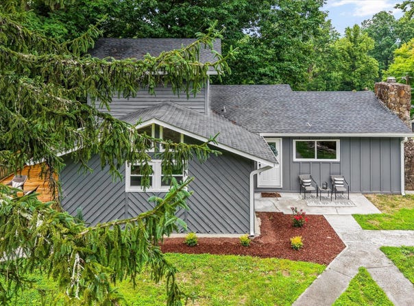285 Vanover Lane, Jacksboro, TN 37757