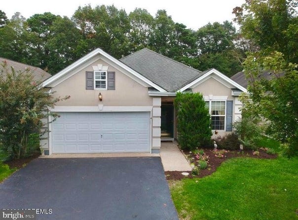 44 MARLOW Drive, JACKSON, NJ 08527