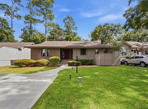 5 Possum Lane, Hilton Head Island, SC 29928