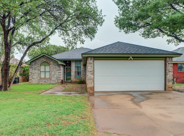 2108 93rd Place, Lubbock, TX 79423