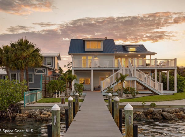 17 Vip Island, Grant, FL 32949