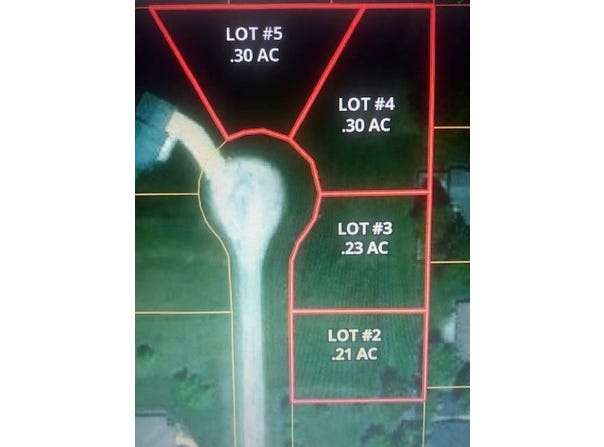 2 Royal Court, Atwood, IL 61913