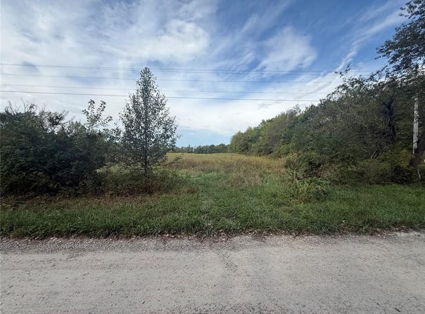 S Deer Run Road, Peculiar, MO 64078