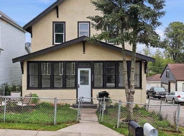 202 Michigan Ave W, Gilbert, MN 55741