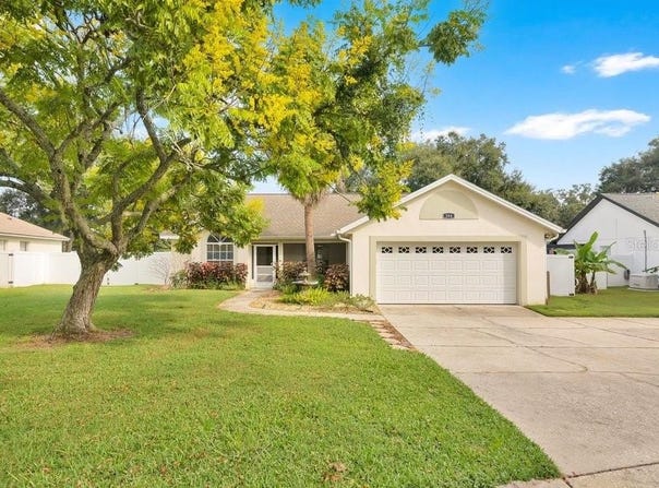 204 HARBOR Drive, WINTER GARDEN, FL 34787