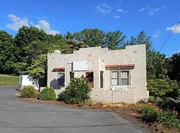 2505 N AUGUSTA ST, STAUNTON, VA 24401