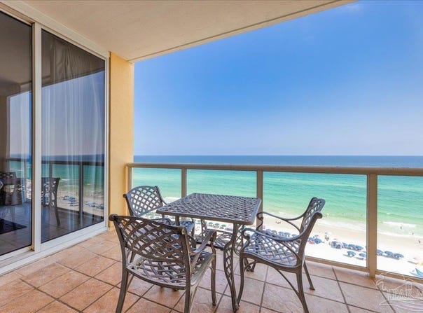 8477 Gulf Blvd, Navarre Beach, FL 32566