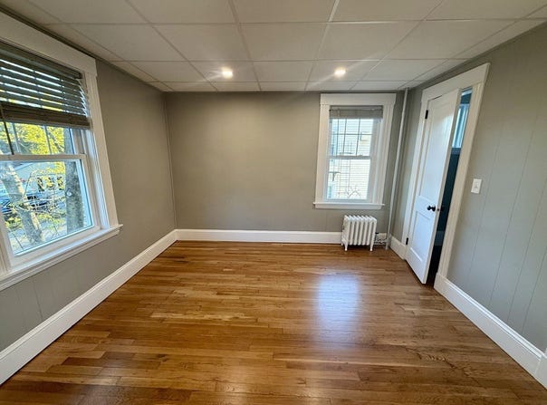 198 E Central St, Franklin, MA 02038