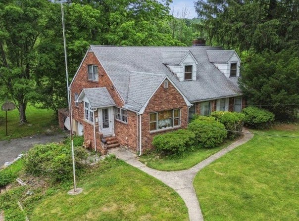 321 Saint Cloud Ave, West Orange Twp., NJ 07052-2517
