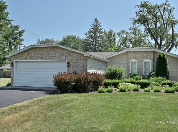 604 Bally Road, McHenry, IL 60050