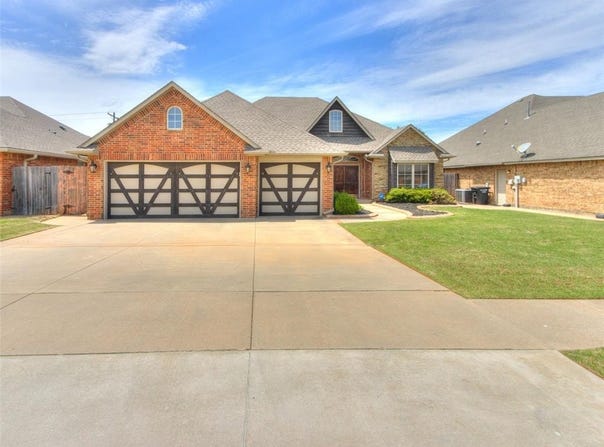 1113 Kelsi Drive, Moore, OK 73160
