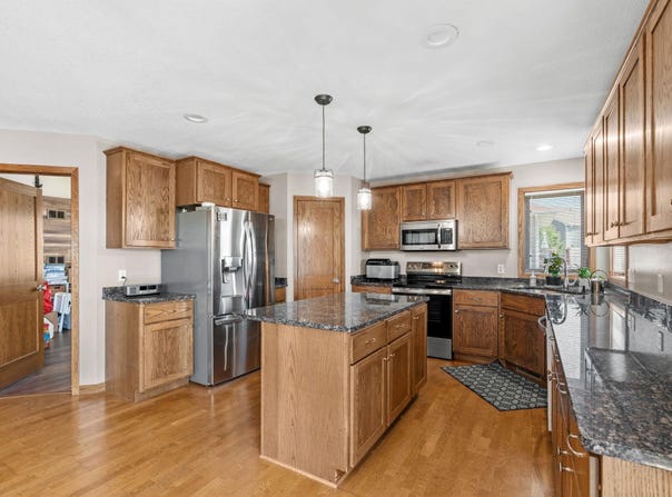930 Aspen Circle, Watertown, MN 55388