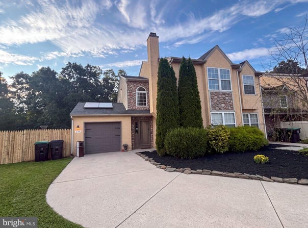 144 LAKESIDE Drive, ATCO, NJ 08004