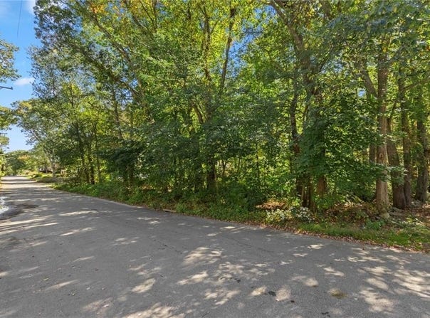 Autumn Drive, Johnston, RI 02919