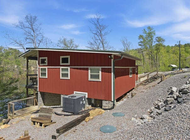 1135 LAKE Dr, Logan, AL 35098