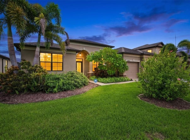 5009 JAGGED CLOUD Drive, WIMAUMA, FL 33598