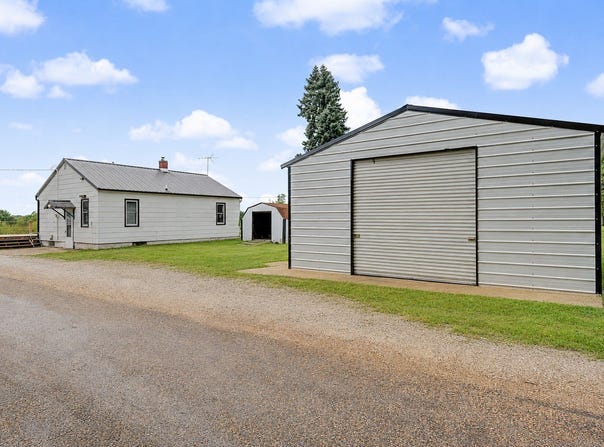 219 S Columbia Street, Columbia, IA 50057