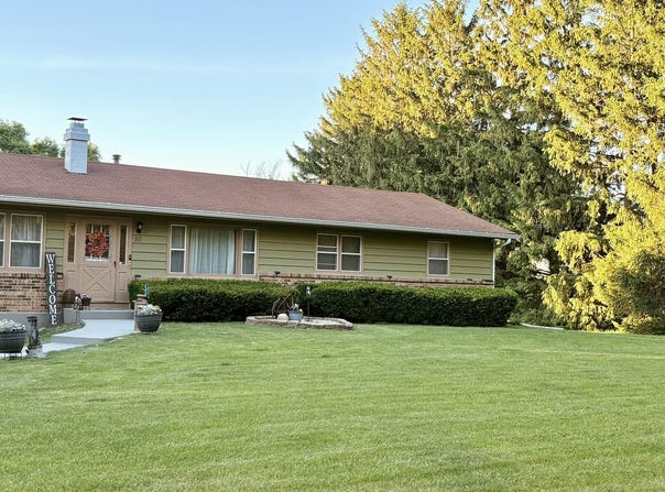 55 dawn Avenue, Plano, IL 60545