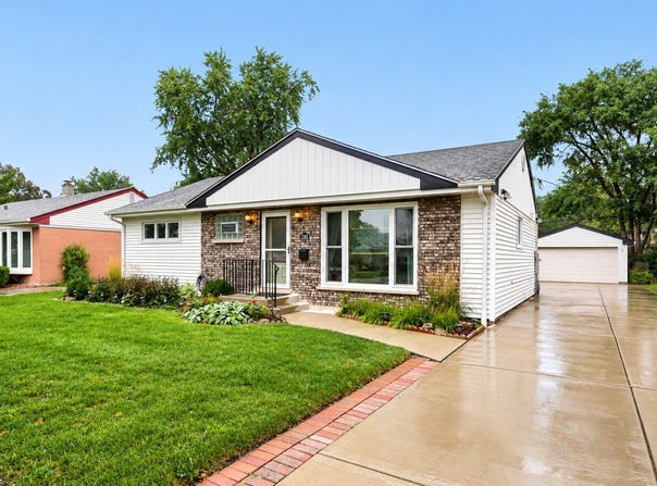1301 S 2nd Avenue, Des Plaines, IL 60018