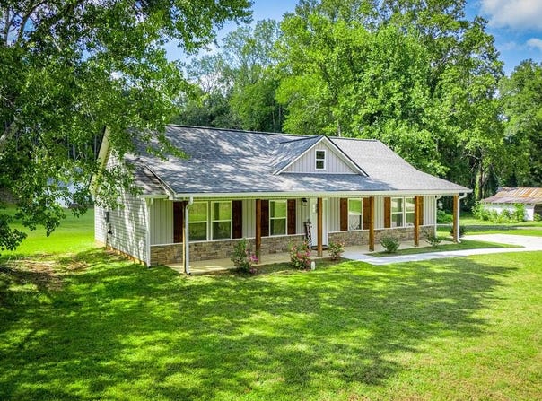 165 N CARROLL ST, Bowdon, GA 30108