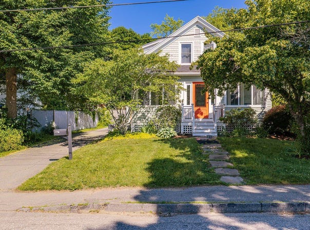 3 Cross Street, Camden, ME 04843