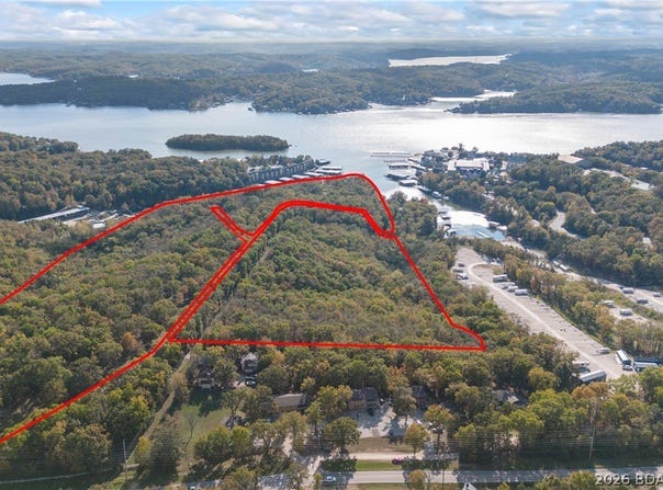 6390 Ranch Drive, Osage Beach, MO 65065