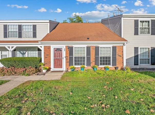 44 Silver Tree Circle, Cary, IL 60013