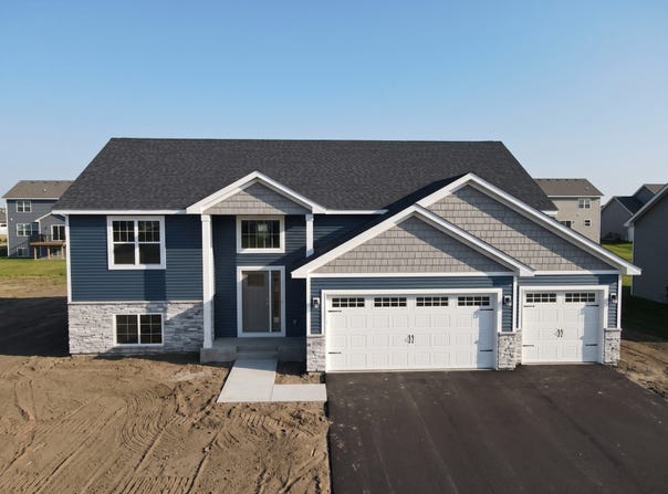 1609 3rd Street S, Cold Spring, MN 56320