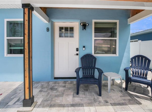 255 146TH Avenue E, MADEIRA BEACH, FL 33708