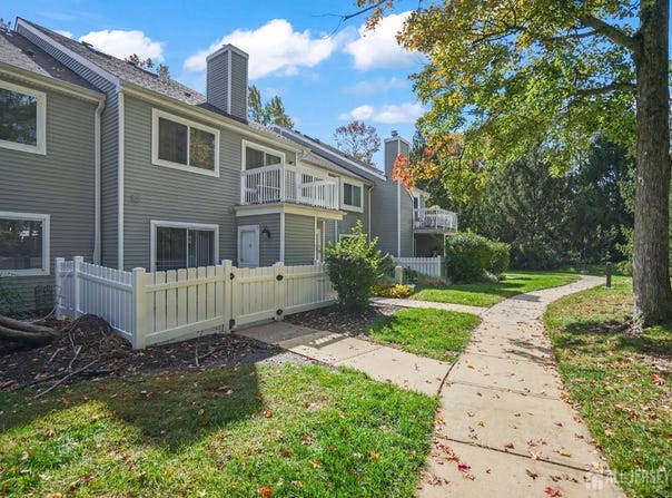 53 Foxtail Lane, South Brunswick, NJ 08852