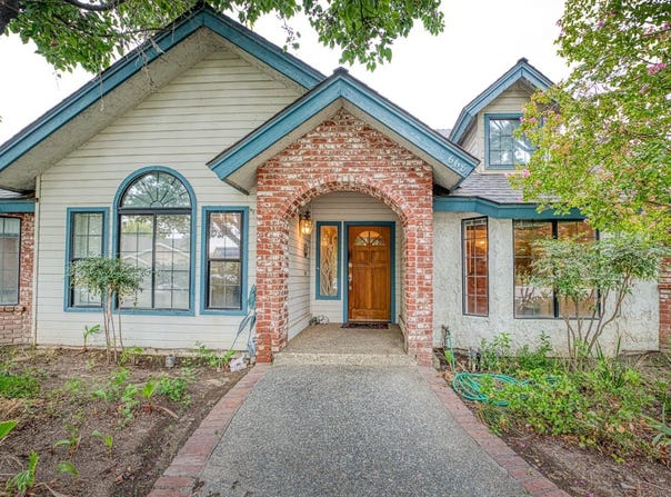 668 E Teal Circle, Fresno, CA 93730