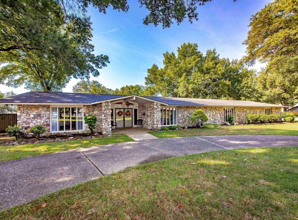 204 Cherry Street, England, AR 72046