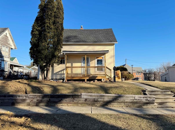 1405 7th Avenue, Belle Plain, IA 52208