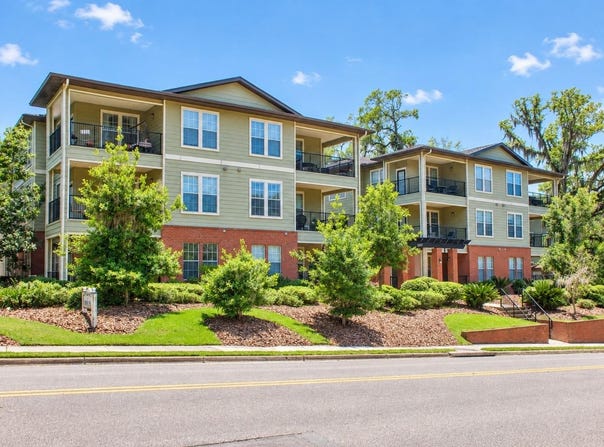 1257 SW 9TH Road, GAINESVILLE, FL 32601