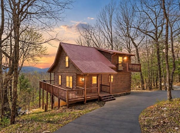 890 Brittney Drive, Blue Ridge, GA 30513