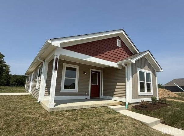7640 W Julia Drive, Ellettsville, IN 47429