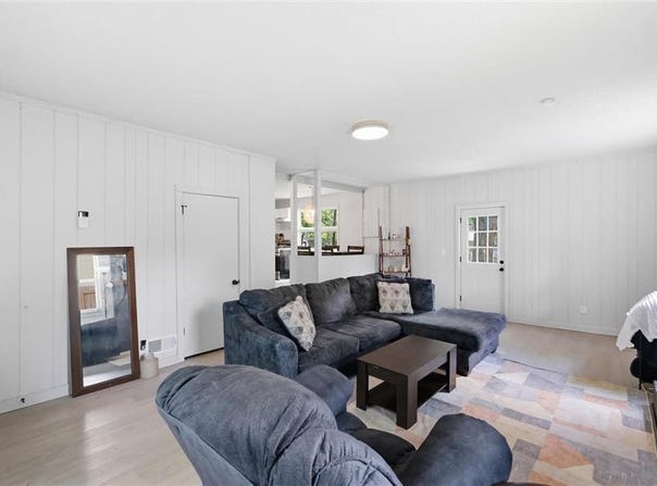 7302 Elm Avenue, Raytown, MO 64133