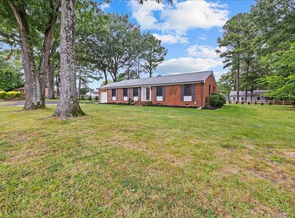 201 Smithfield Boulevard, Smithfield, VA 23430