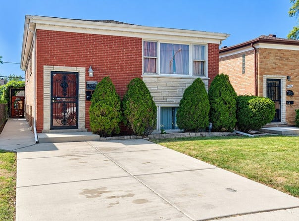 1636 N 33rd Avenue, Melrose Park, IL 60160