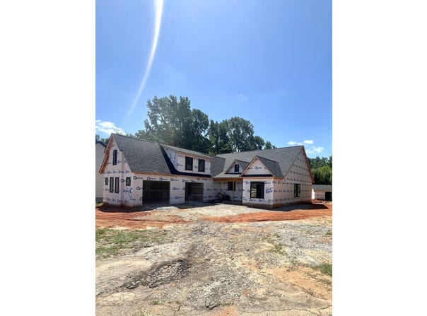 145 Babb Road, Campobello, SC 29322